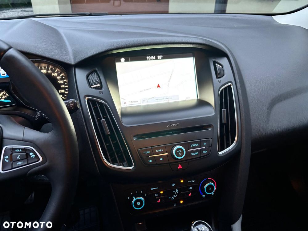 Ford Focus 1.0 EcoBoost Hybrid TITANIUM DESIGN - 5