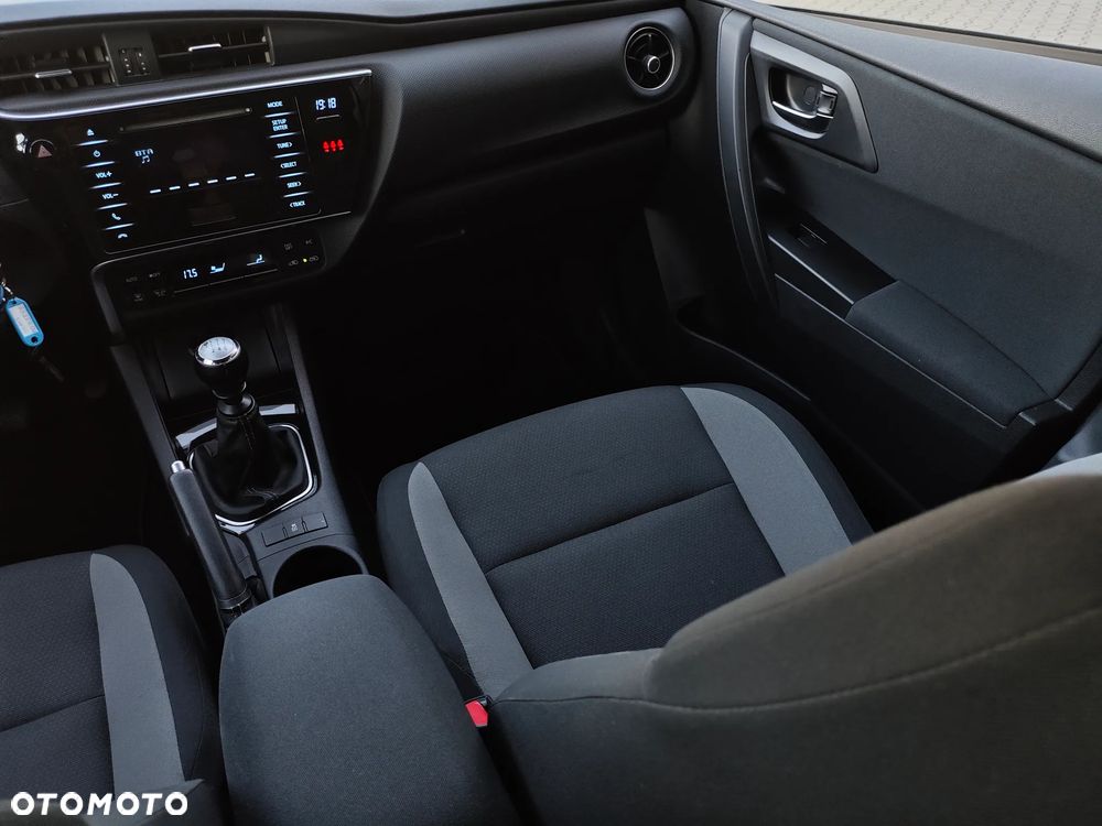 Toyota Auris 1.33 VVT-i Active - 9