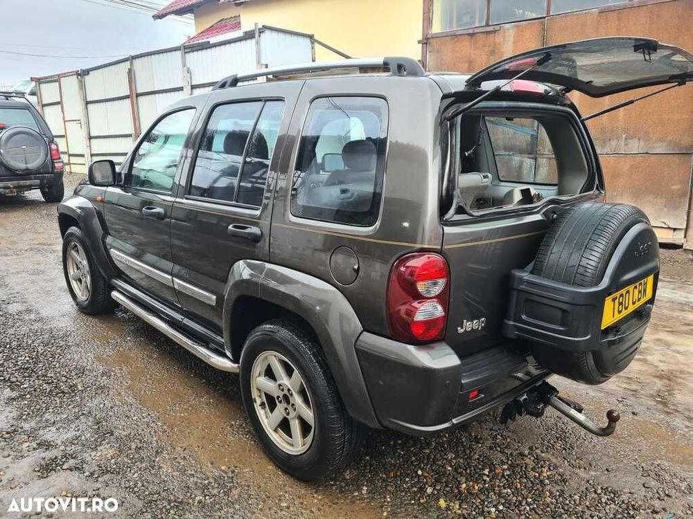 Dezmembrari dezmembrez  Jeep Cherokee III 2.8, 2.5 D - 4