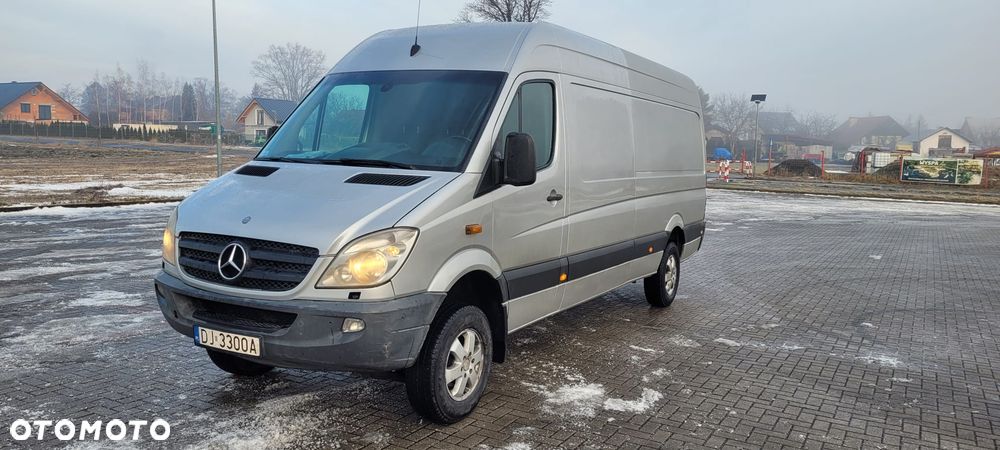 Mercedes-Benz Sprinter - 2