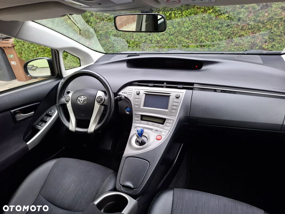 Toyota Prius - 16
