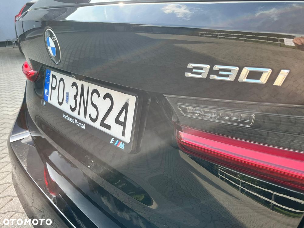 BMW Seria 3 330i xDrive Advantage sport - 19