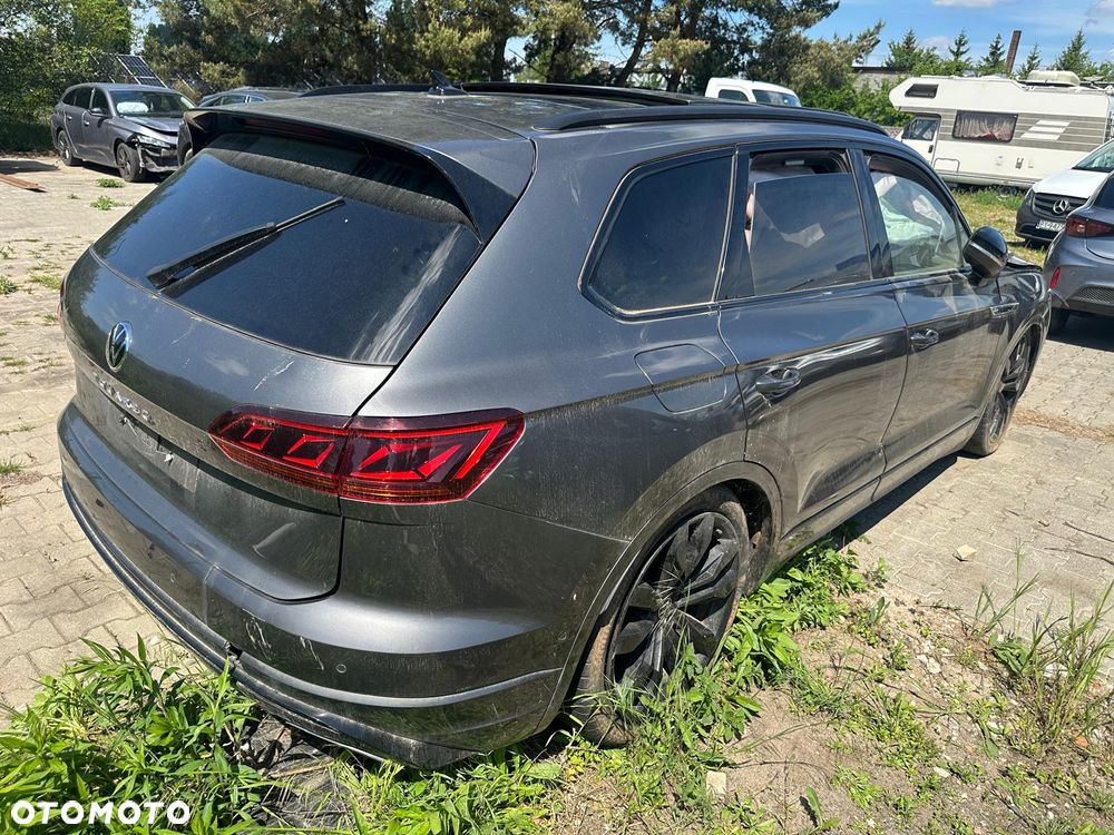 Volkswagen Touareg 3.0 V6 TDI SCR 4Motion Automatik R-Line - 4