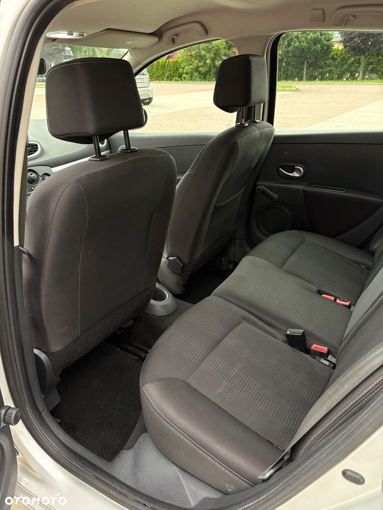 Renault Clio 1.2 TCE Authentique - 11