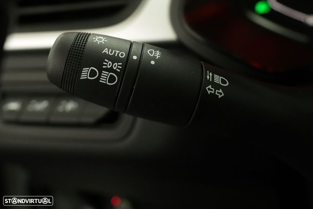 Renault Captur 1.0 TCe Techno Bi-Fuel - 17