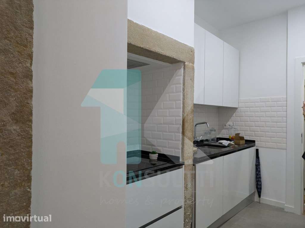 Apartamento T3 totalmente renovado junto à Graça - Grande imagem: 4/26