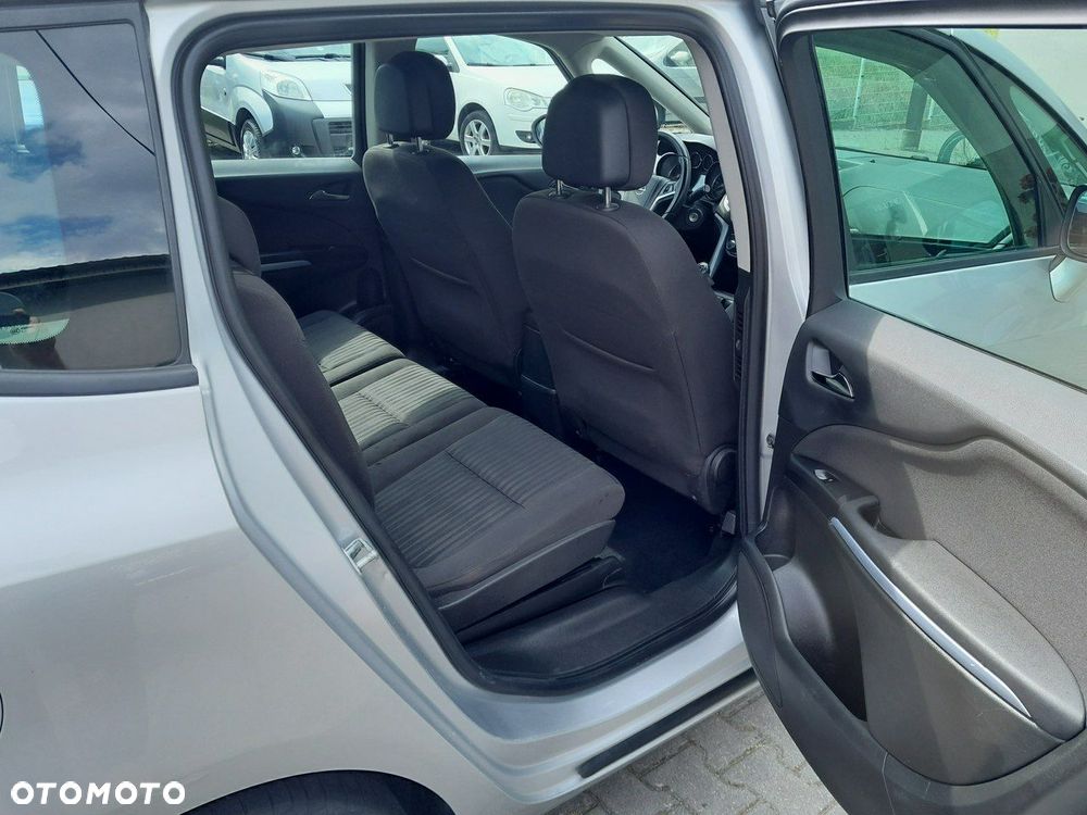 Opel Zafira - 13