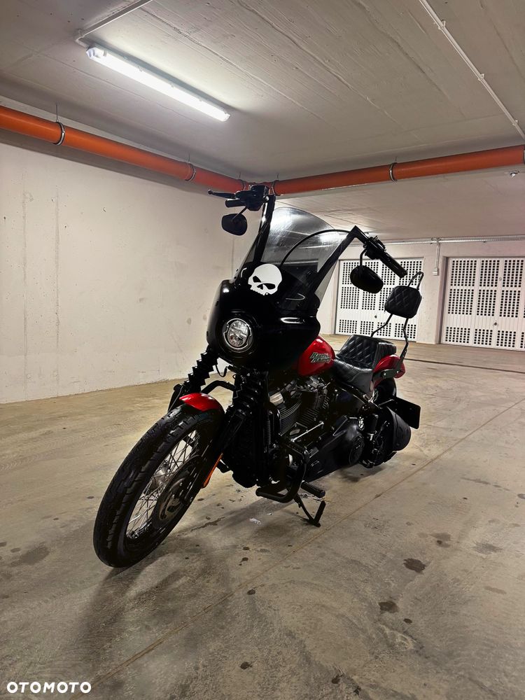 Harley-Davidson Softail Street Bob - 4