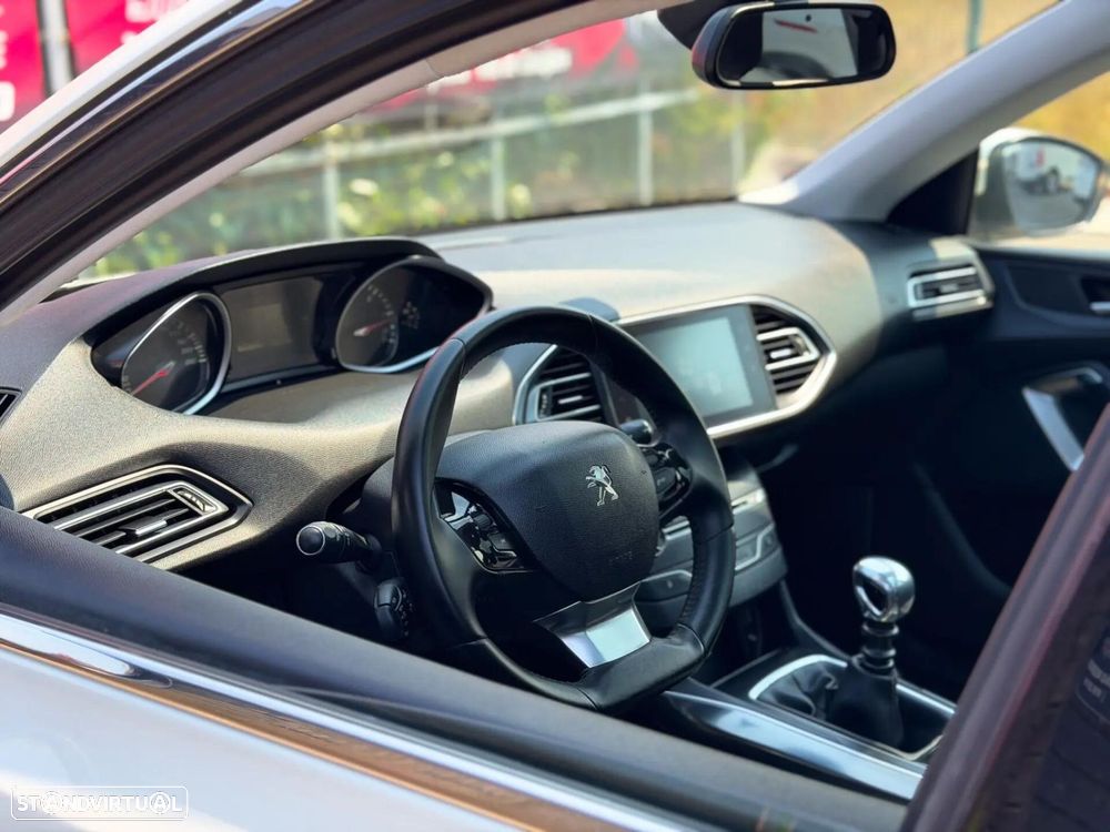 Peugeot 308 1.6 e-HDi Active J17 - 3