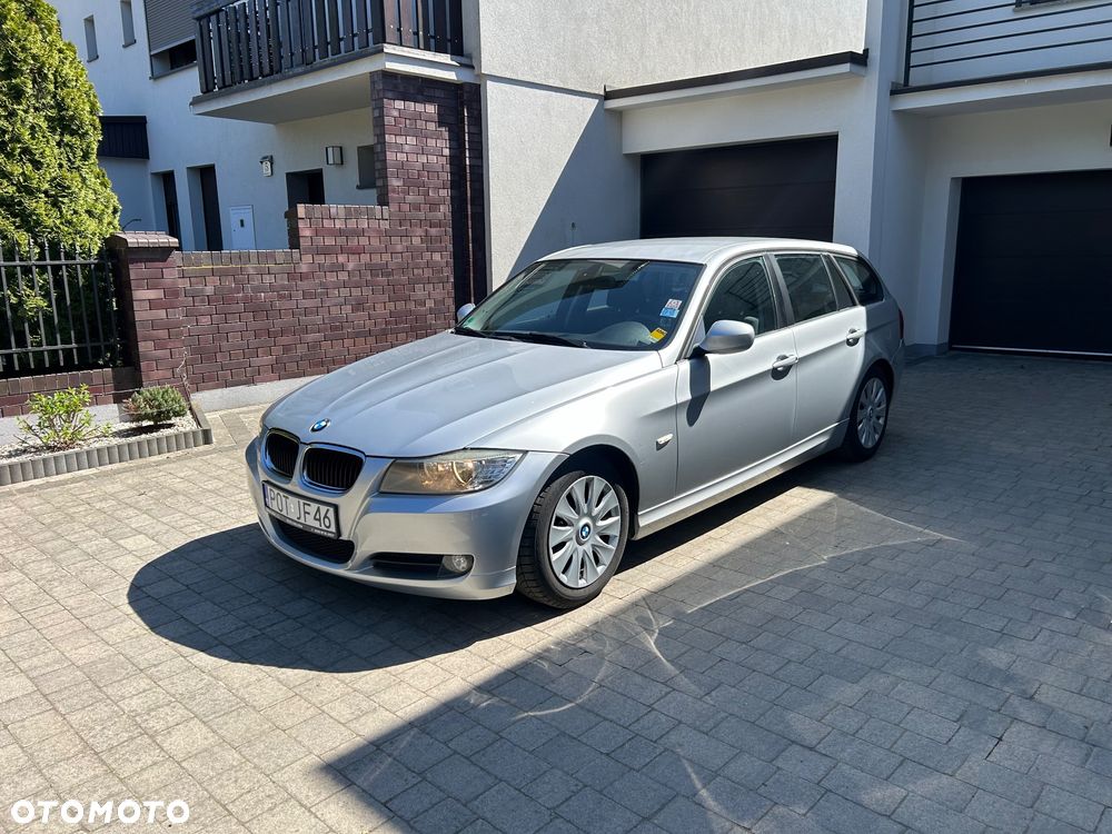 BMW Seria 3 318i Edition Exclusive - 1