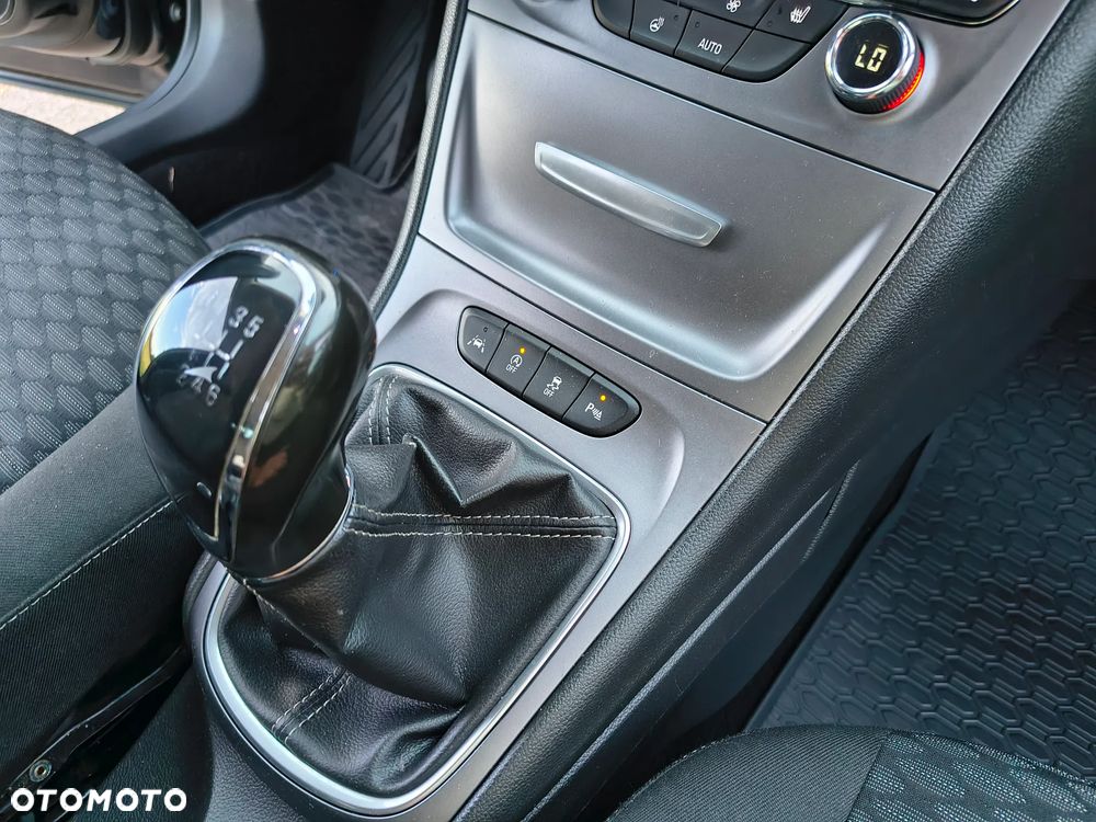 Opel Astra 1.4 Turbo Innovation - 15