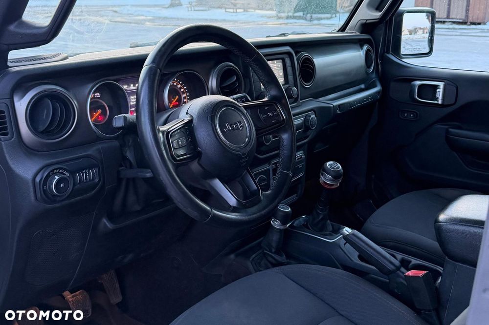 Jeep Wrangler - 18