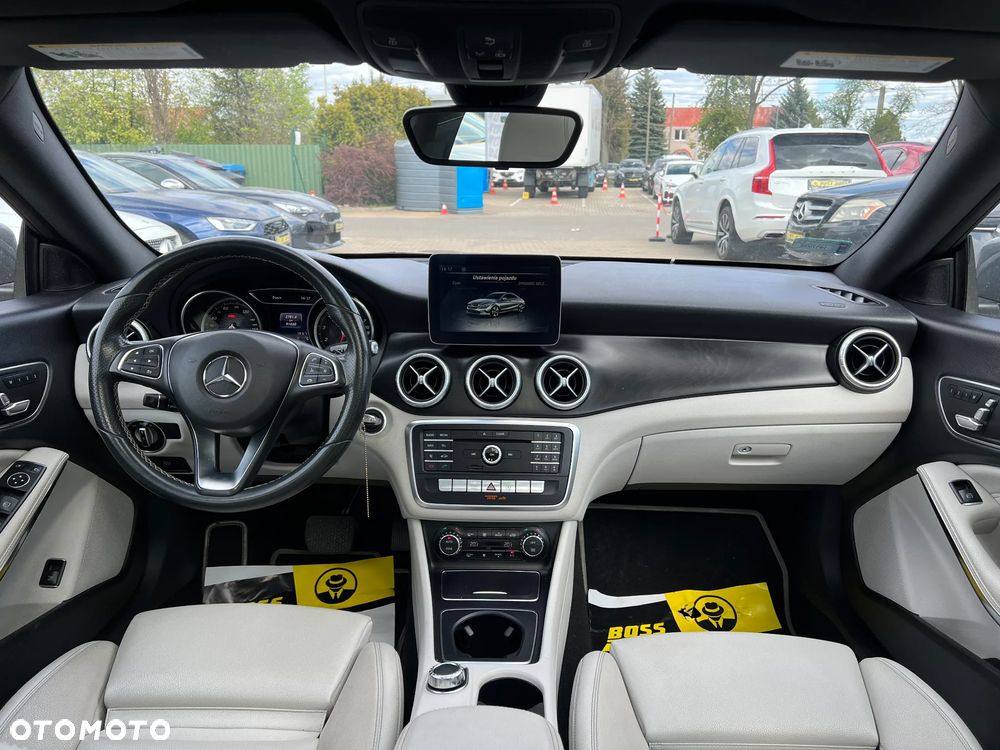 Mercedes-Benz CLA 250 7G-DCT - 20