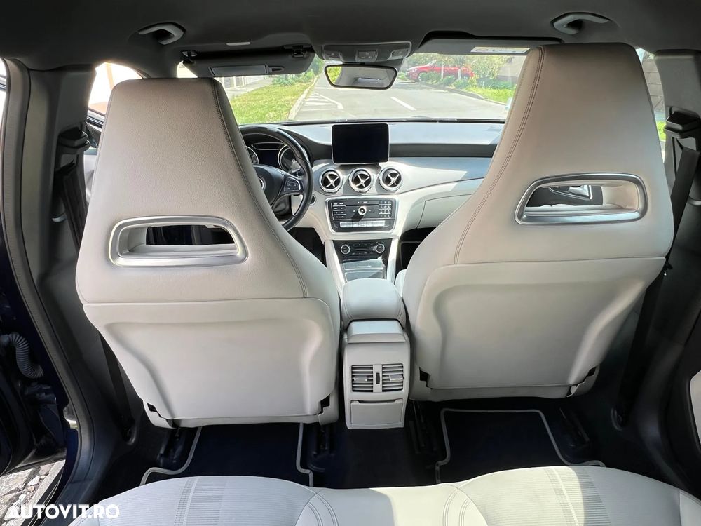 Mercedes-Benz GLA - 7