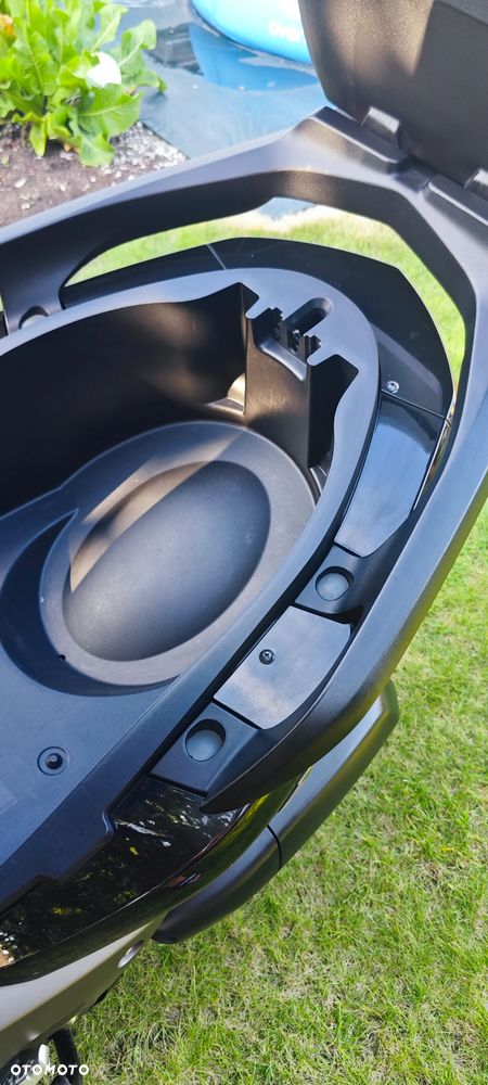 Yamaha X-max - 8