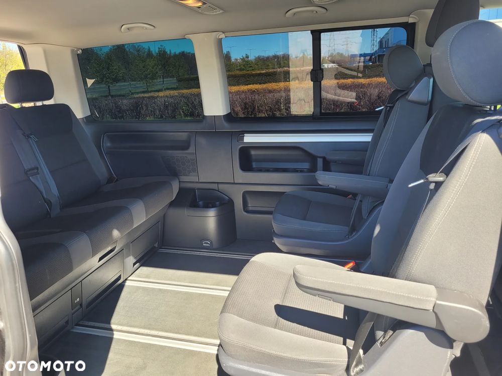Volkswagen Multivan - 7