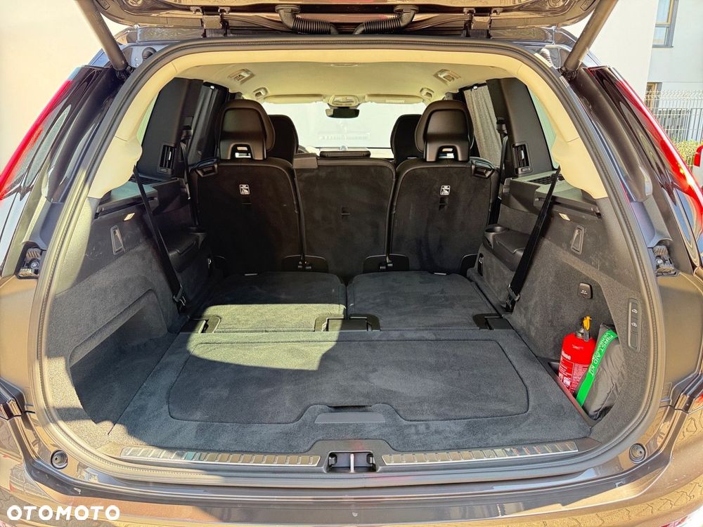 Volvo XC 90 - 31