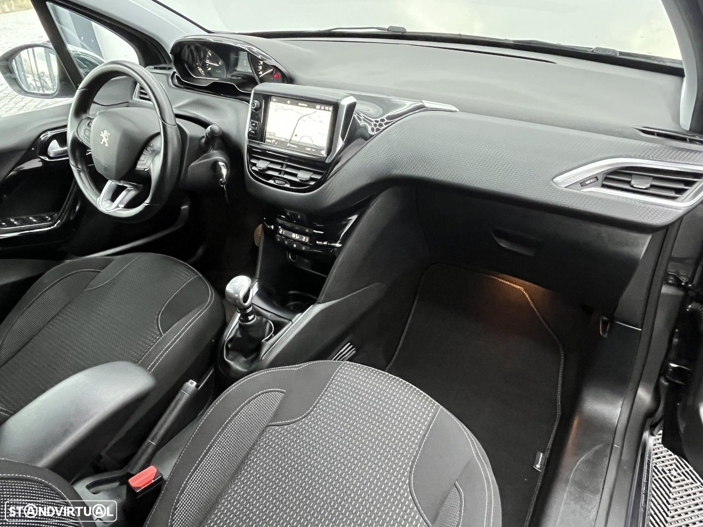 Peugeot 208 1.2 PureTech Allure - 11