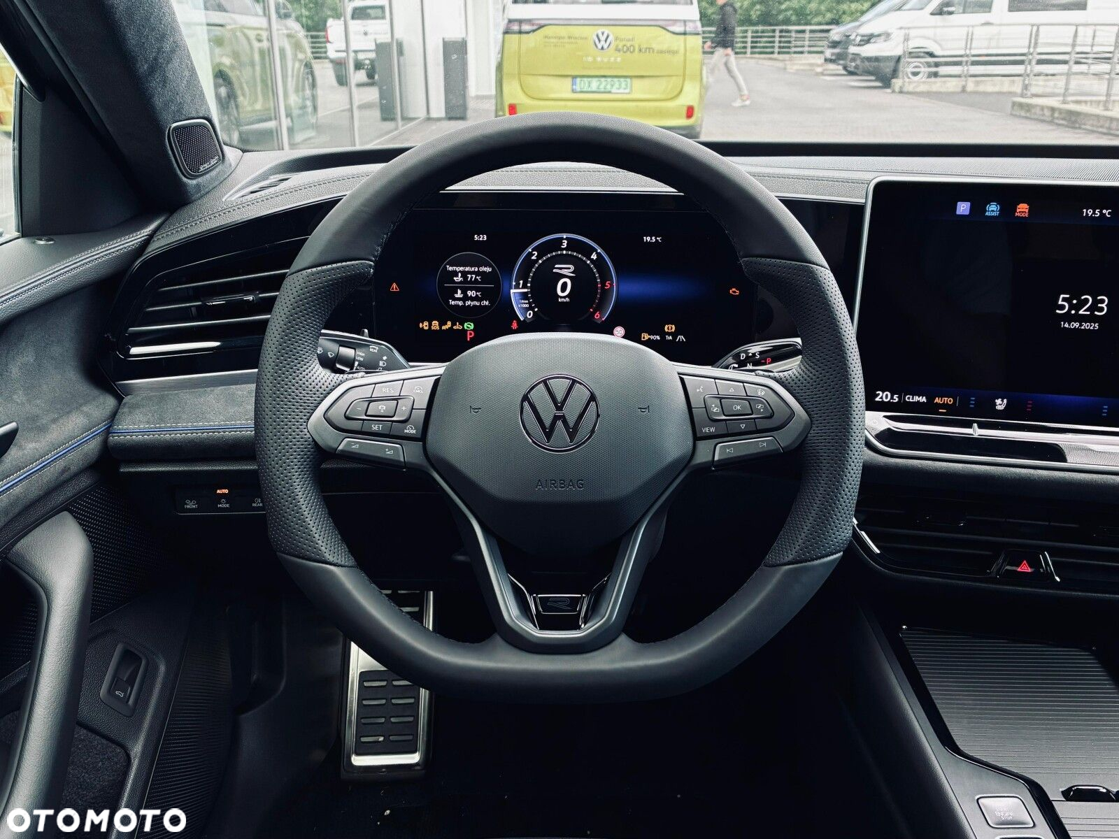 Volkswagen Passat - 13