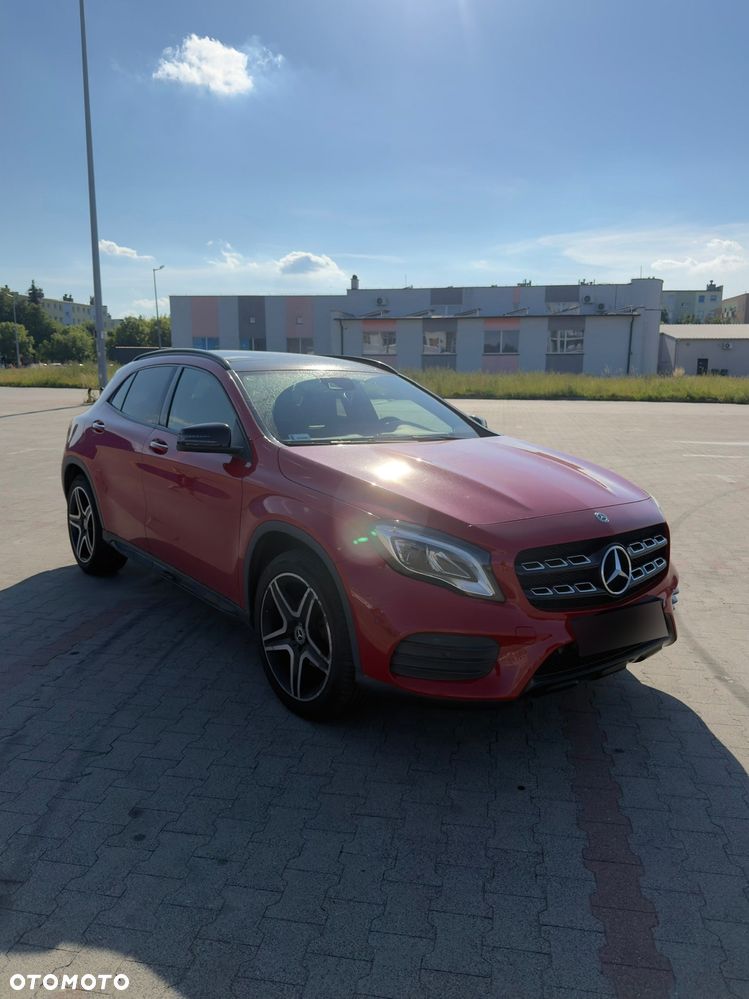 Mercedes-Benz GLA 200 7G-DCT AMG Line - 3