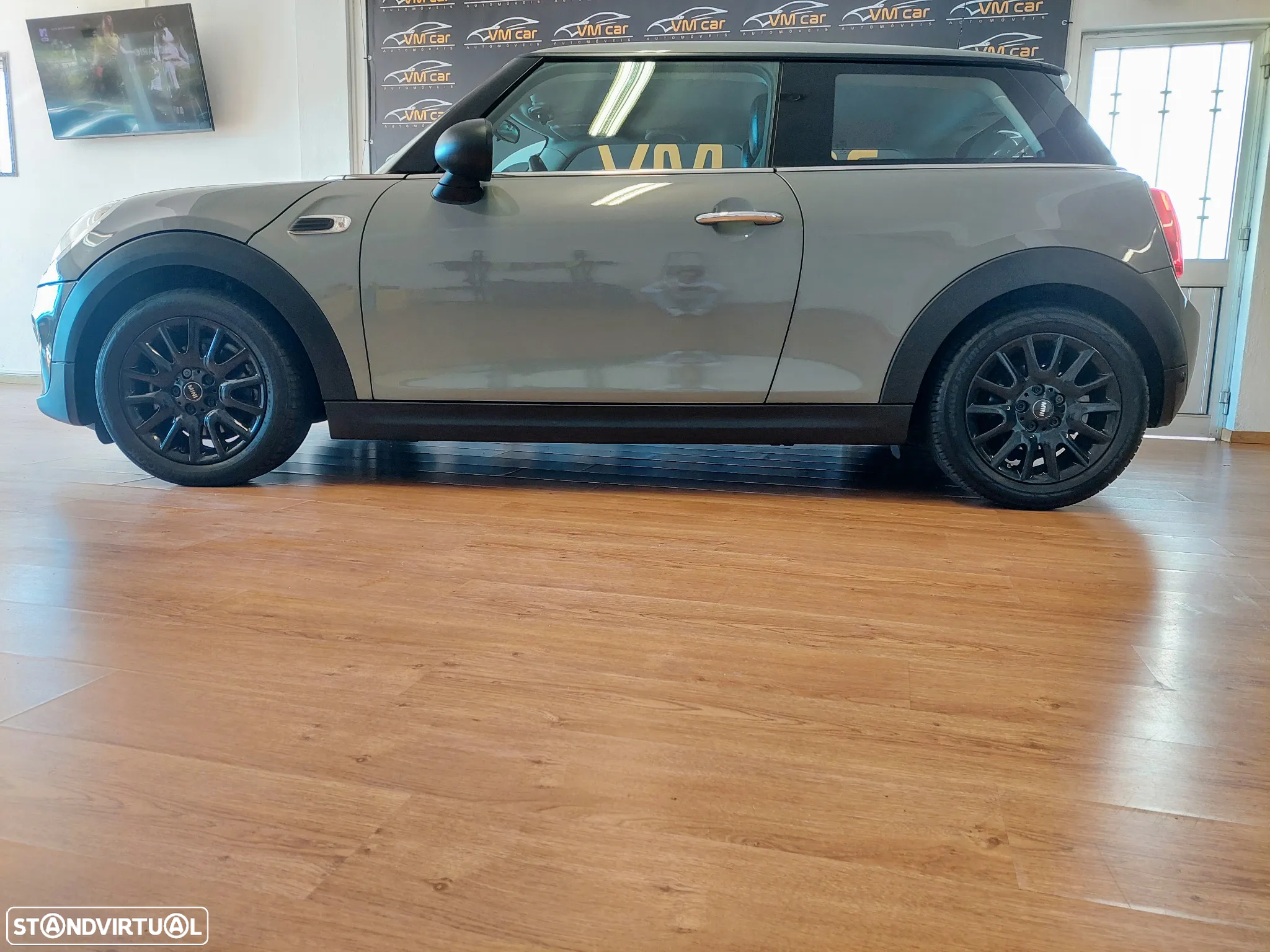 MINI 3 Portas One D - 9