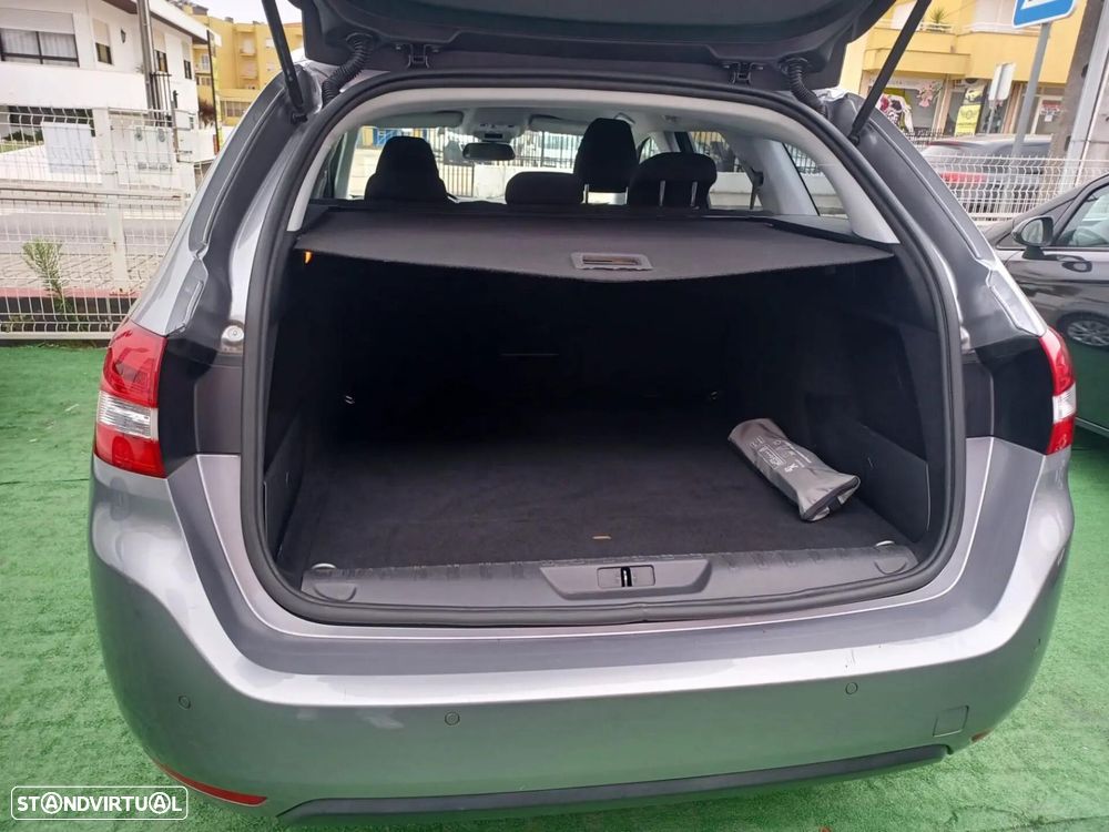 Peugeot 308 SW 1.5 BlueHDi Style - 21