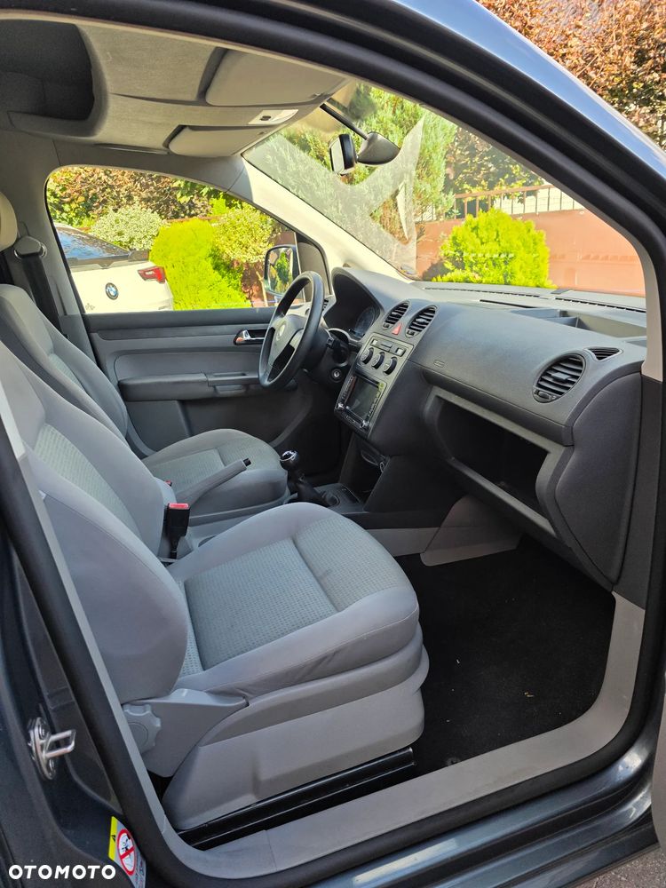 Volkswagen Caddy - 10