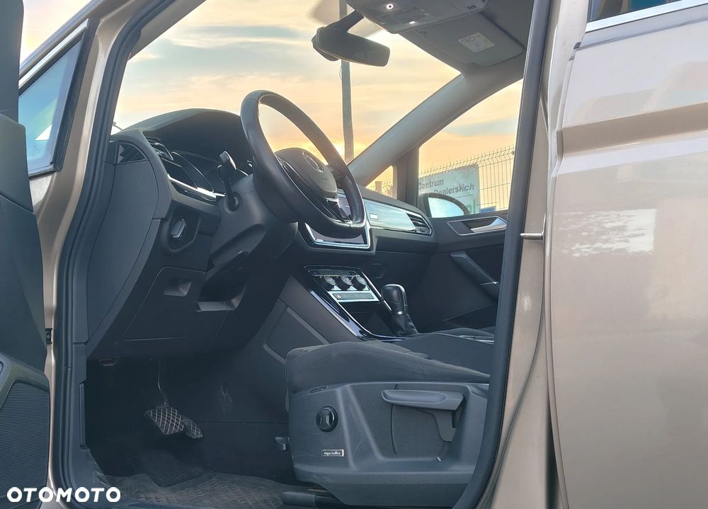 Volkswagen Touran 1.4 TSI BMT Highline DSG - 9