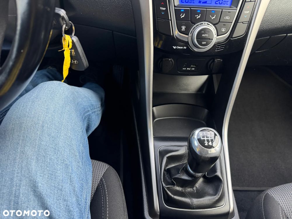 Hyundai i30 1.6 CRDi Premium - 16