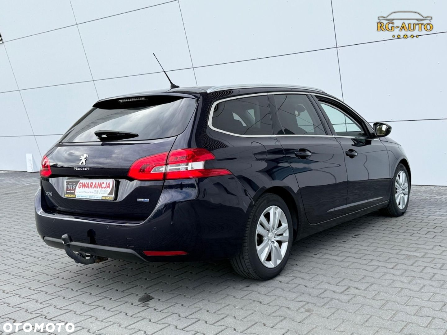 Peugeot 308 - 8