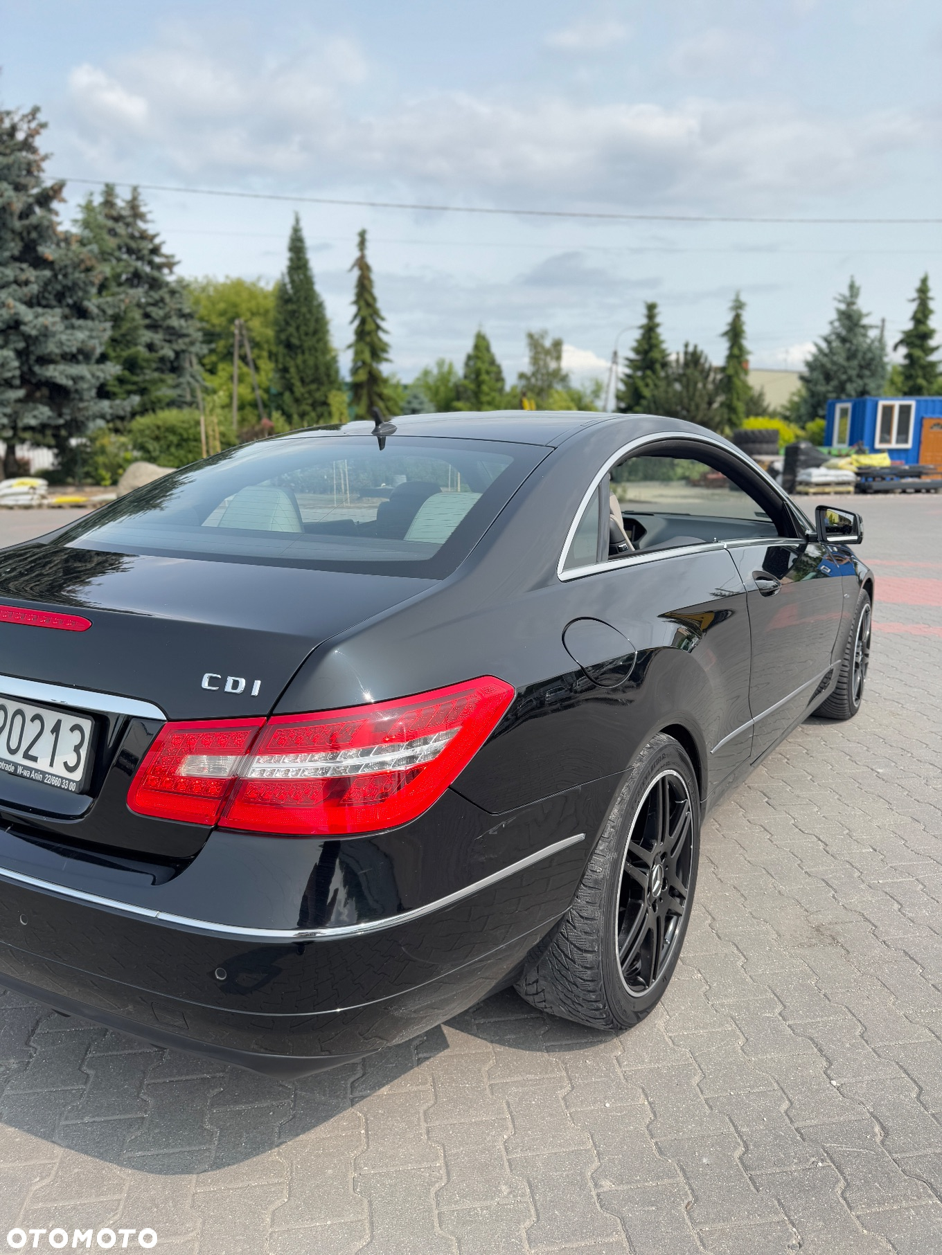 Mercedes-Benz Klasa E 220 CDI DPF Coupe BlueEFFICIENCY Automatik Avantgarde - 12