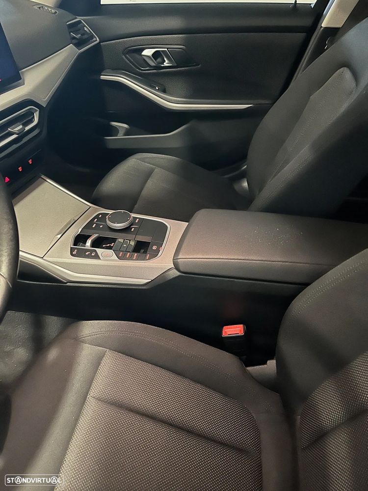 BMW 320 e Auto - 21