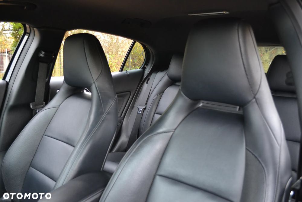 Mercedes-Benz GLA AMG 45 4-Matic - 12