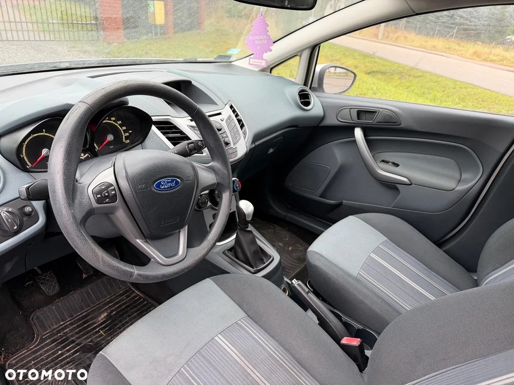 Ford Fiesta - 9