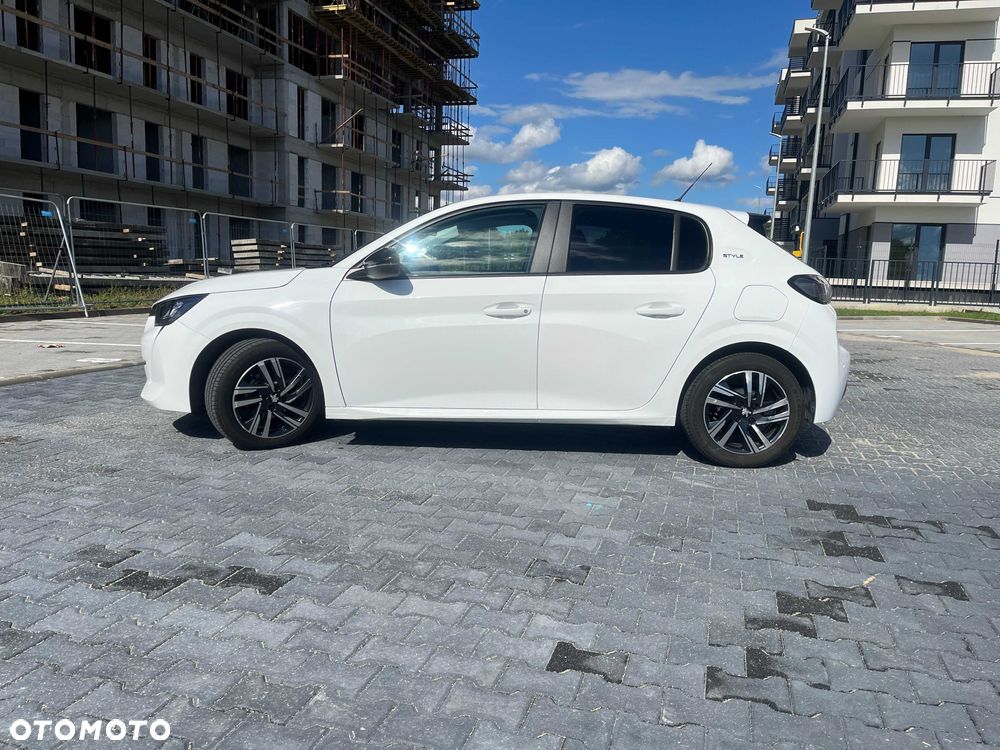Peugeot 208 - 5