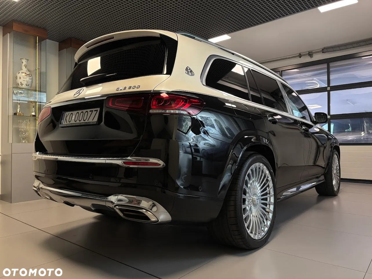 Mercedes-Benz GLS Maybach 600 4-Matic - 3