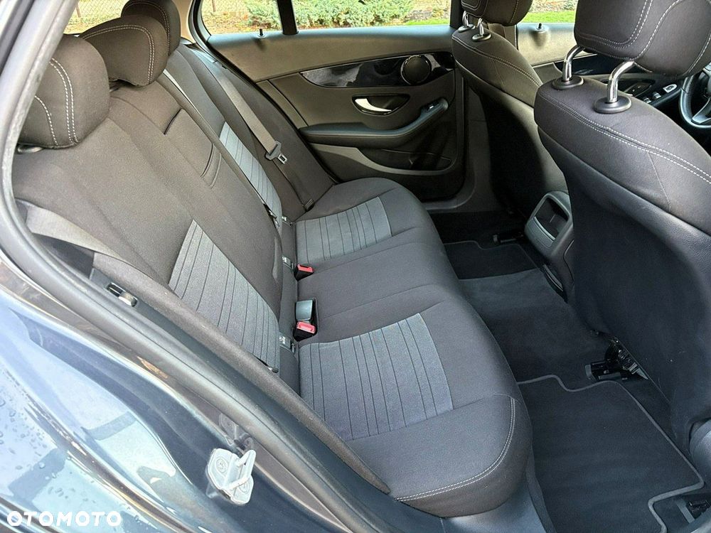 Mercedes-Benz Klasa C - 19