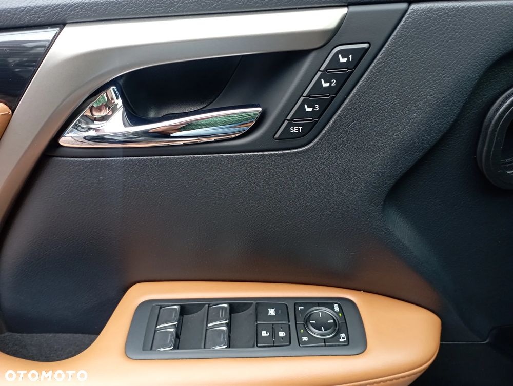 Lexus RX 300 Business Edition + - 24