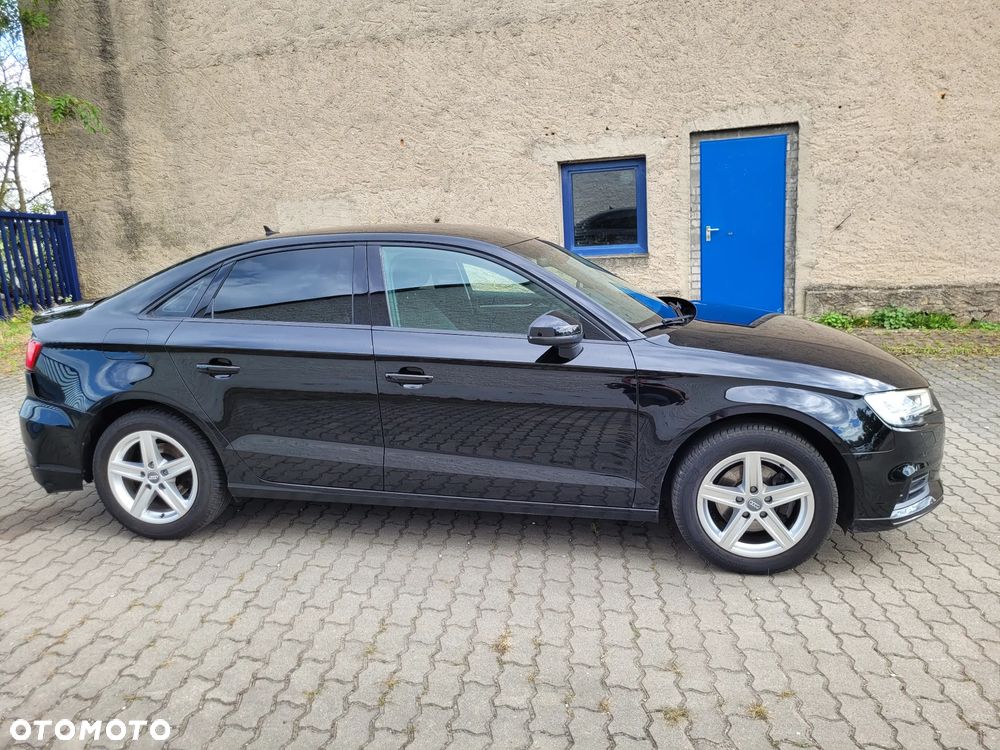 Audi A3 Limousine 35 TFSI cylinder on demand S tronic design - 23