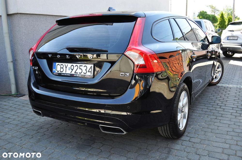 Volvo V60 D3 Geartronic Momentum - 8