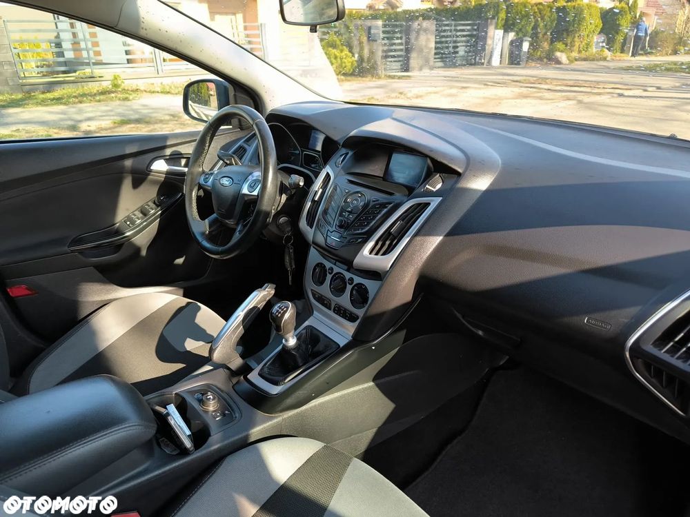 Ford Focus 1.6 TDCi DPF Start-Stopp-System Champions Edition - 4