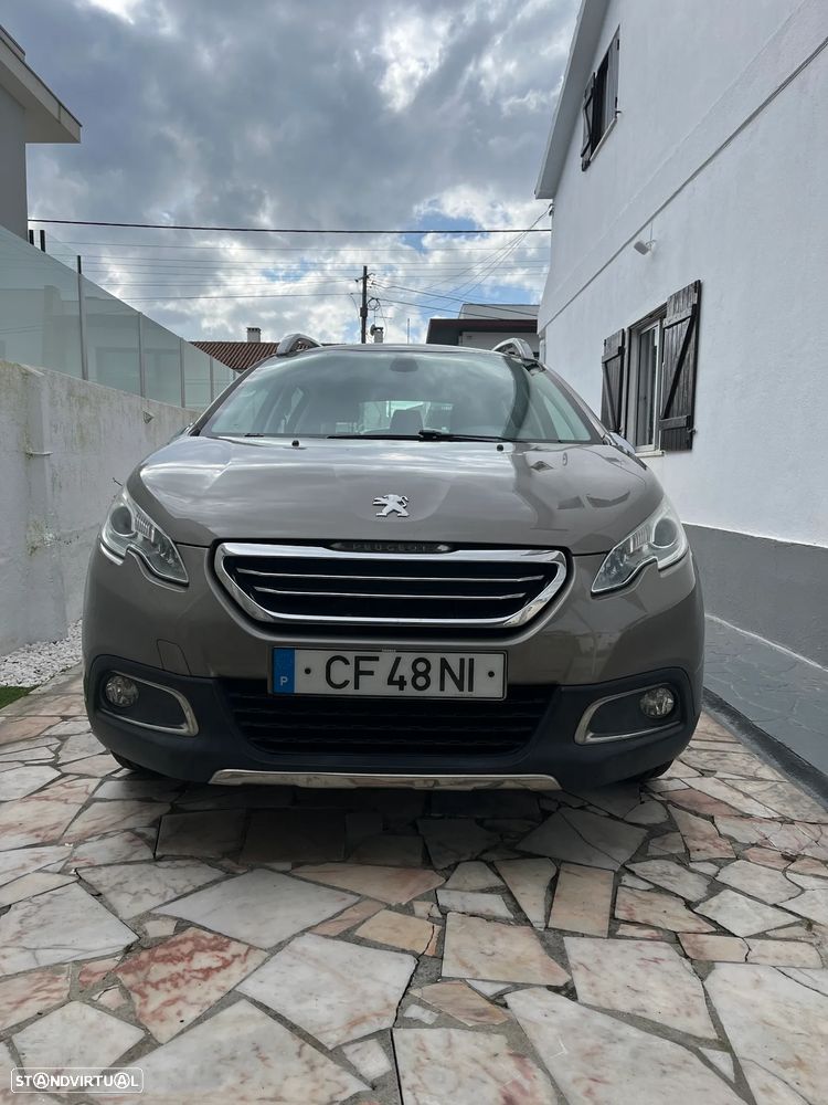 Peugeot 2008 1.2 PureTech Allure - 1