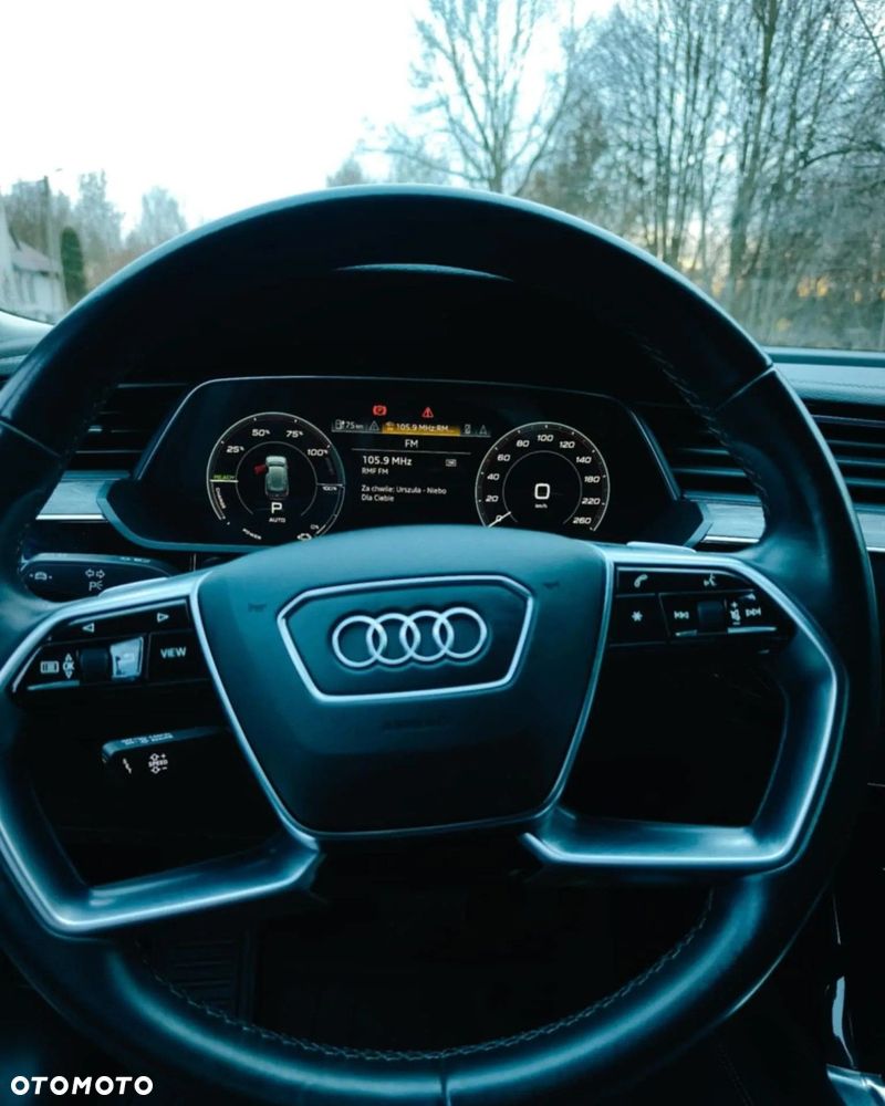 Audi e-tron 55 Quattro S Line - 12