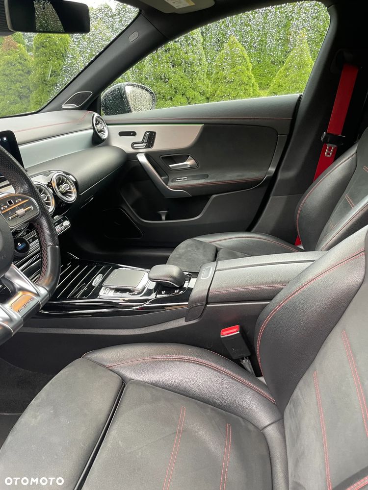 Mercedes-Benz CLA - 8