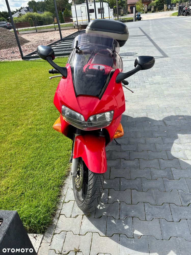 Honda VFR - 4
