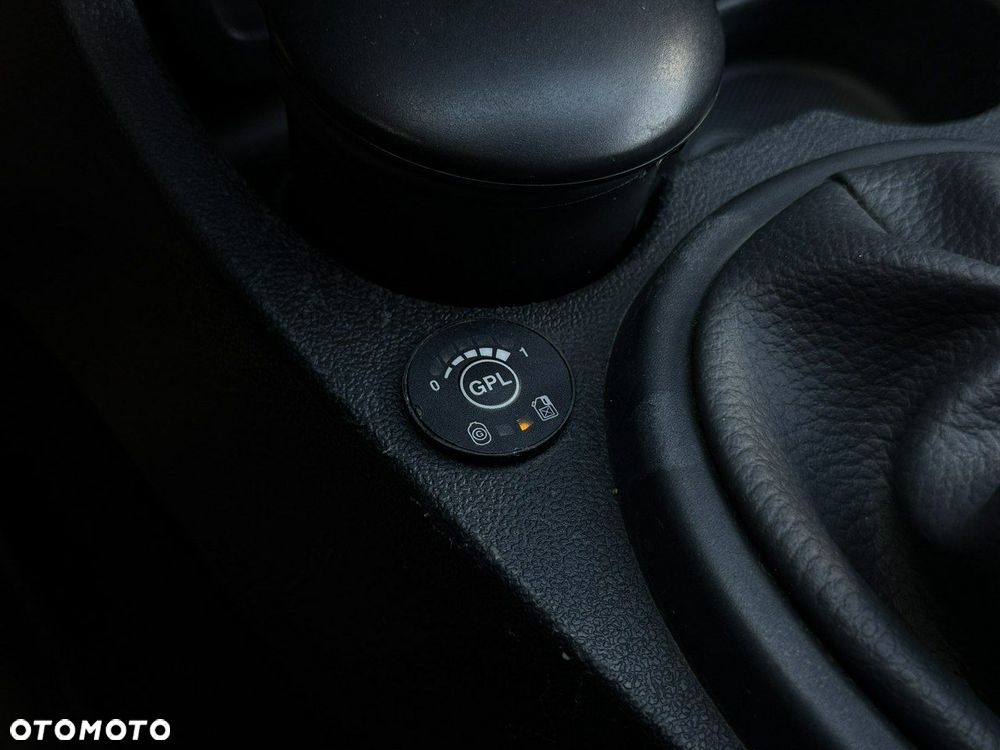 Dacia Duster 1.6 Ambiance - 24