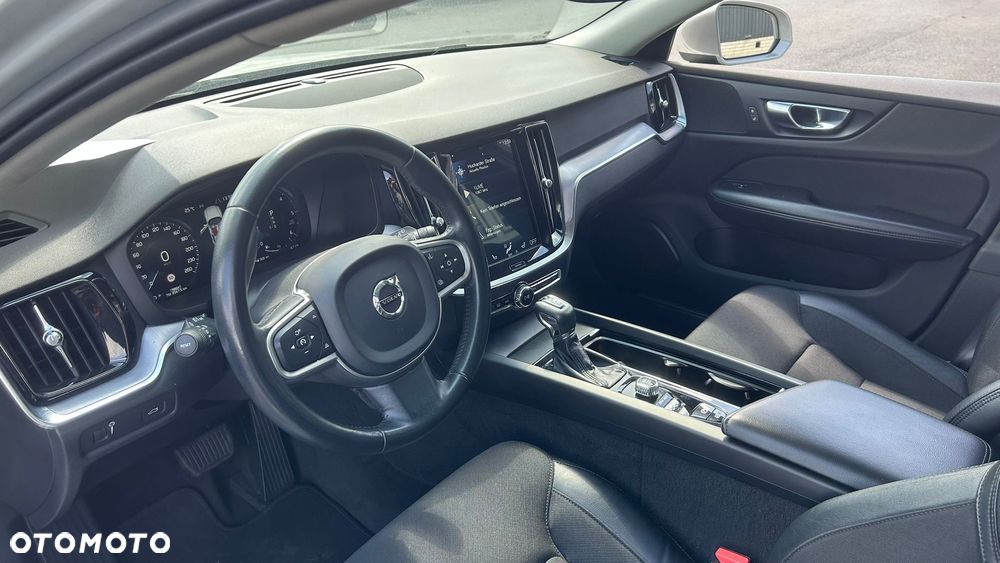 Volvo V60 D4 Momentum Pro - 10