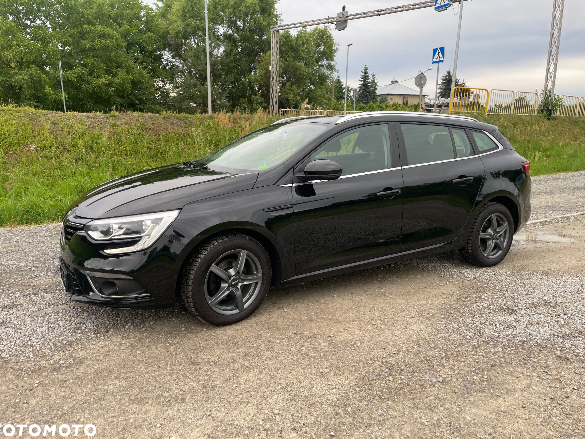 Renault Megane Grandtour ENERGY TCe 130 Start & Stop Bose Edition - 3
