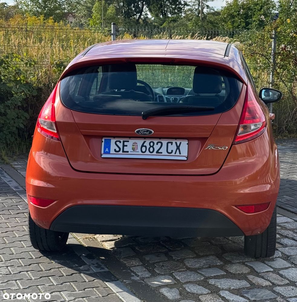 Ford Fiesta - 10