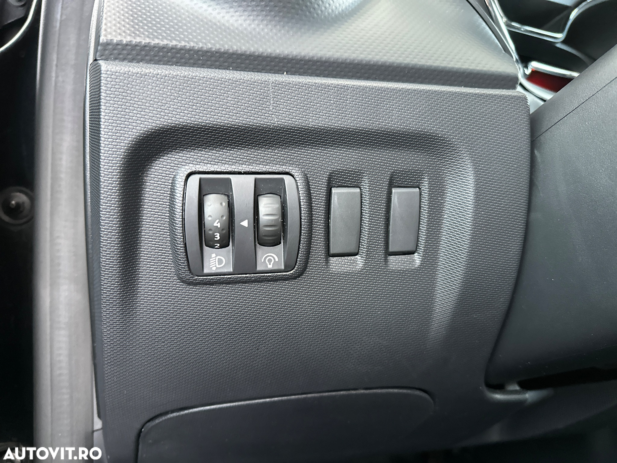 Renault Captur ENERGY dCi EDC Intens - 23